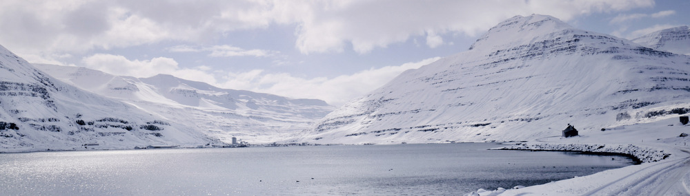 Islands Osten im Winter, Ostfjorde Island Reisetipps Winter, Sightseeing in Islands Osten, Unternehmungen Ostisland, Reisetipps Ostisland im Winter, Like A Riot, verschneites Seydisfjördur, Seydisfjördur im Winter, Island im Winter, Reisetipps Island im Winter, Island Blog, Auswandern nach Island